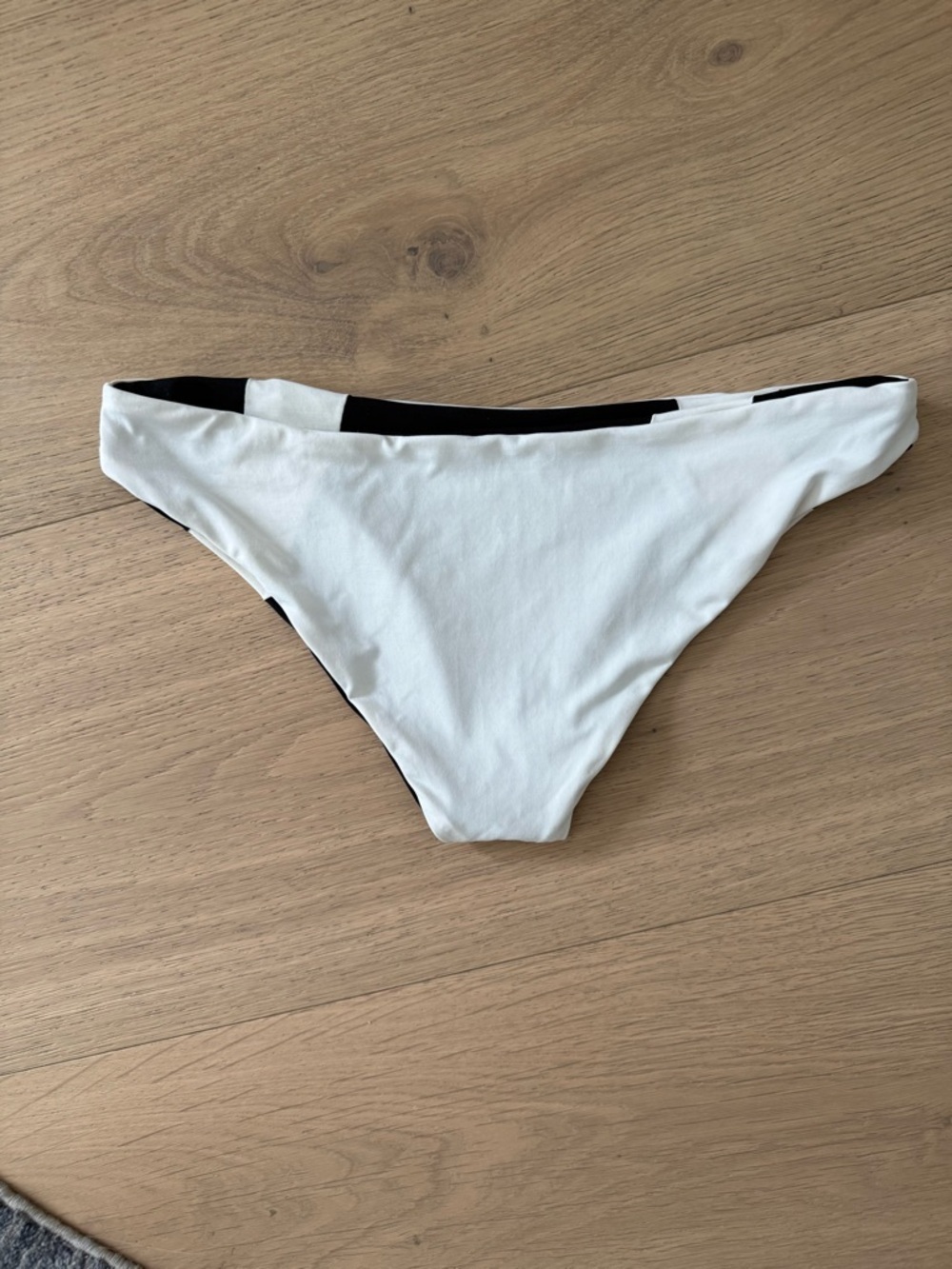 L*SPACE Mia Color Block Classic Swim Bottom - Picture 5 of 12